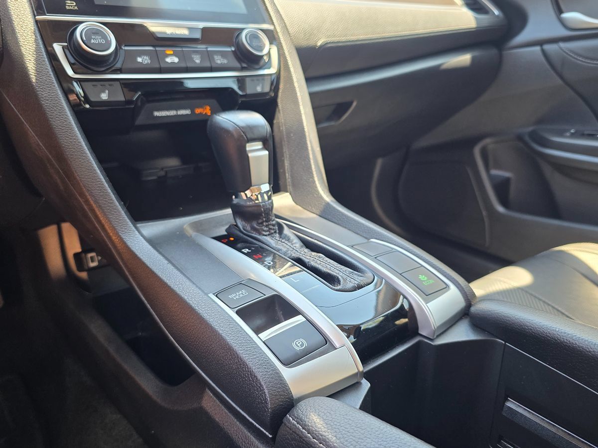 Used 2018 Honda Civic Touring image 35