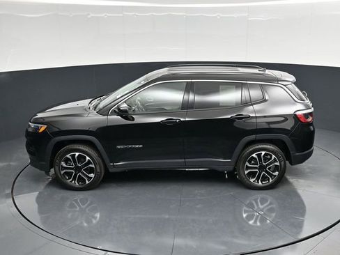 Certified 2022 Jeep Compass Limited image 49
