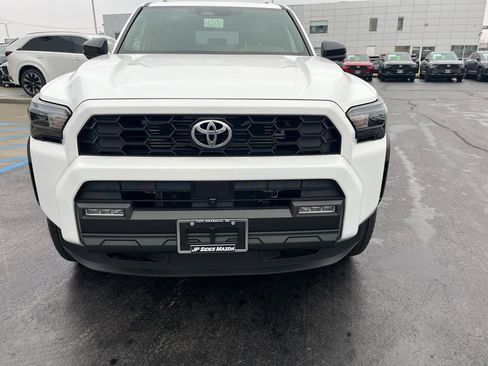 Used 2025 Toyota 4Runner TRD Off-Road Premium image 4