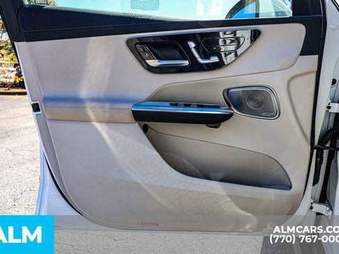 Used 2025 Mercedes-Benz GLC 300 4MATIC image 43