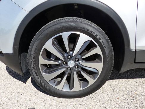 Used 2021 Buick Encore Preferred w/ Safety Package AWD/4WD image 15