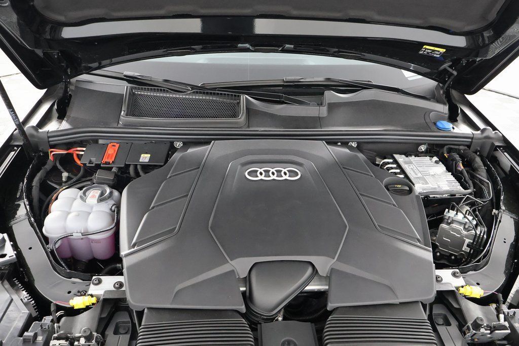 New 2026 Audi Q7 3.0T Premium Plus AWD/4WD image 9