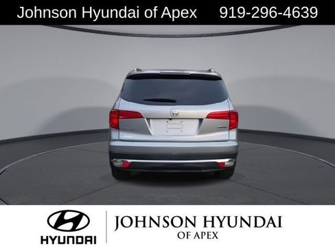 Used 2017 Honda Pilot Touring image 7