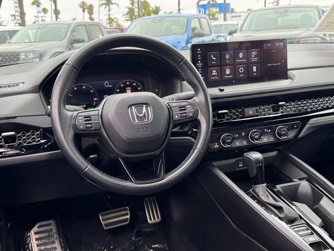 Used 2023 Honda Accord Sport image 29