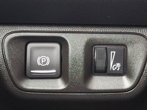 Used 2023 GMC Acadia AT4 image 27