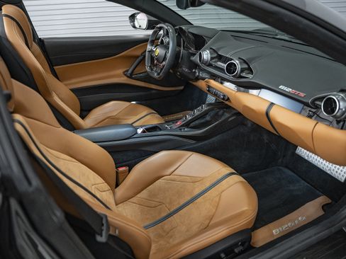 Used 2023 Ferrari 812 GTS RWD image 37