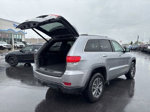 Used 2018 Jeep Grand Cherokee Limited AWD/4WD image 22