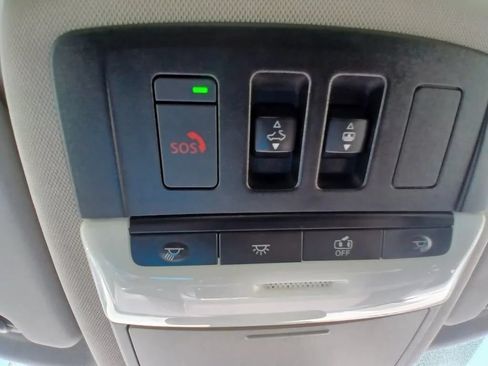 Used 2023 Nissan Rogue SL FWD image 35