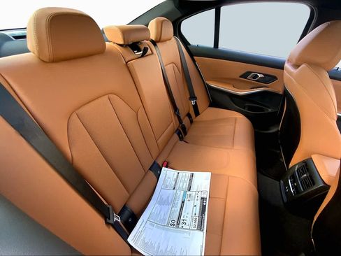 Used 2026 BMW 330i Sedan w/ M Sport Package RWD image 19
