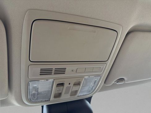 Used 2015 Honda Crosstour EX-L image 32