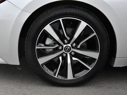 Used 2023 Nissan Maxima SV w/ Floor Mat Group image 12