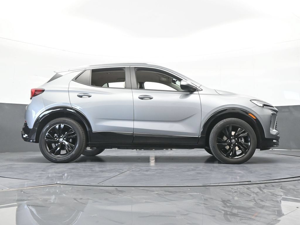 Used 2024 Buick Encore GX Sport Touring FWD image 57