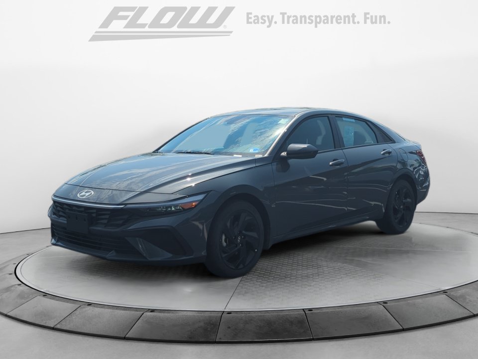 Certified 2026 Hyundai Elantra Sport FWD image 4