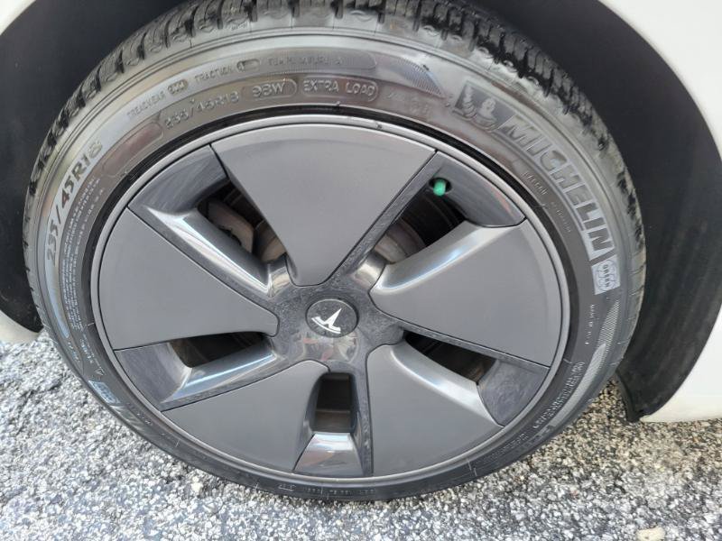 Used 2021 Tesla Model 3 Long Range AWD/4WD image 16