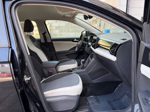 Used 2025 Volkswagen Taos S AWD/4WD image 28