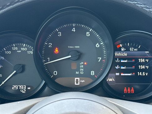 Certified 2023 Porsche Macan AWD/4WD image 25