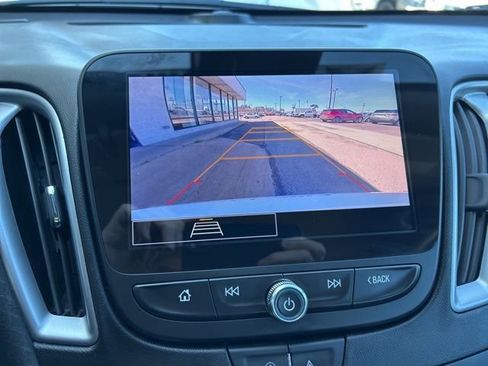 Used 2023 Chevrolet Malibu LT image 4