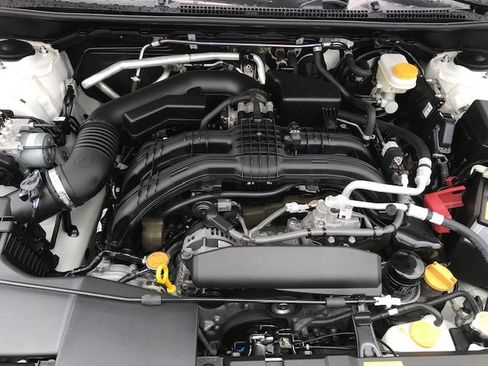 Certified 2022 Subaru Crosstrek 2.0i Premium w/ Moonroof Package AWD/4WD image 11