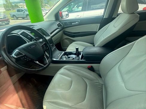Used 2020 Ford Edge Titanium AWD/4WD image 3