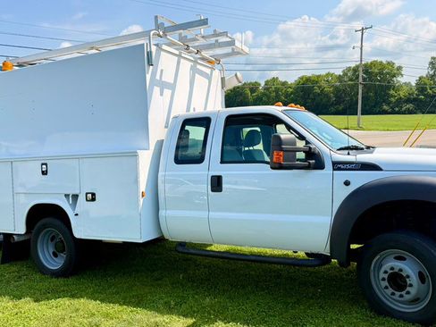 Used 2016 Ford F550 2WD SuperCab Super Duty image 6