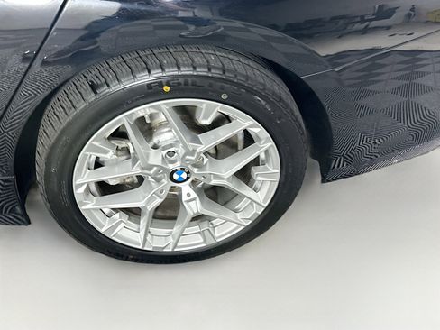 Used 2025 BMW 330i Sedan w/ Convenience Package image 11