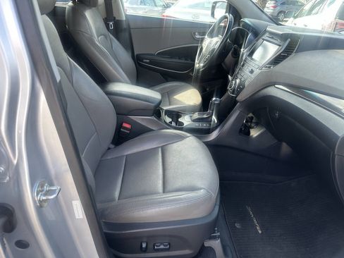 Used 2017 Hyundai Santa Fe Sport AWD/4WD image 13