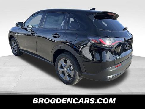 New 2026 Honda HR-V LX image 6