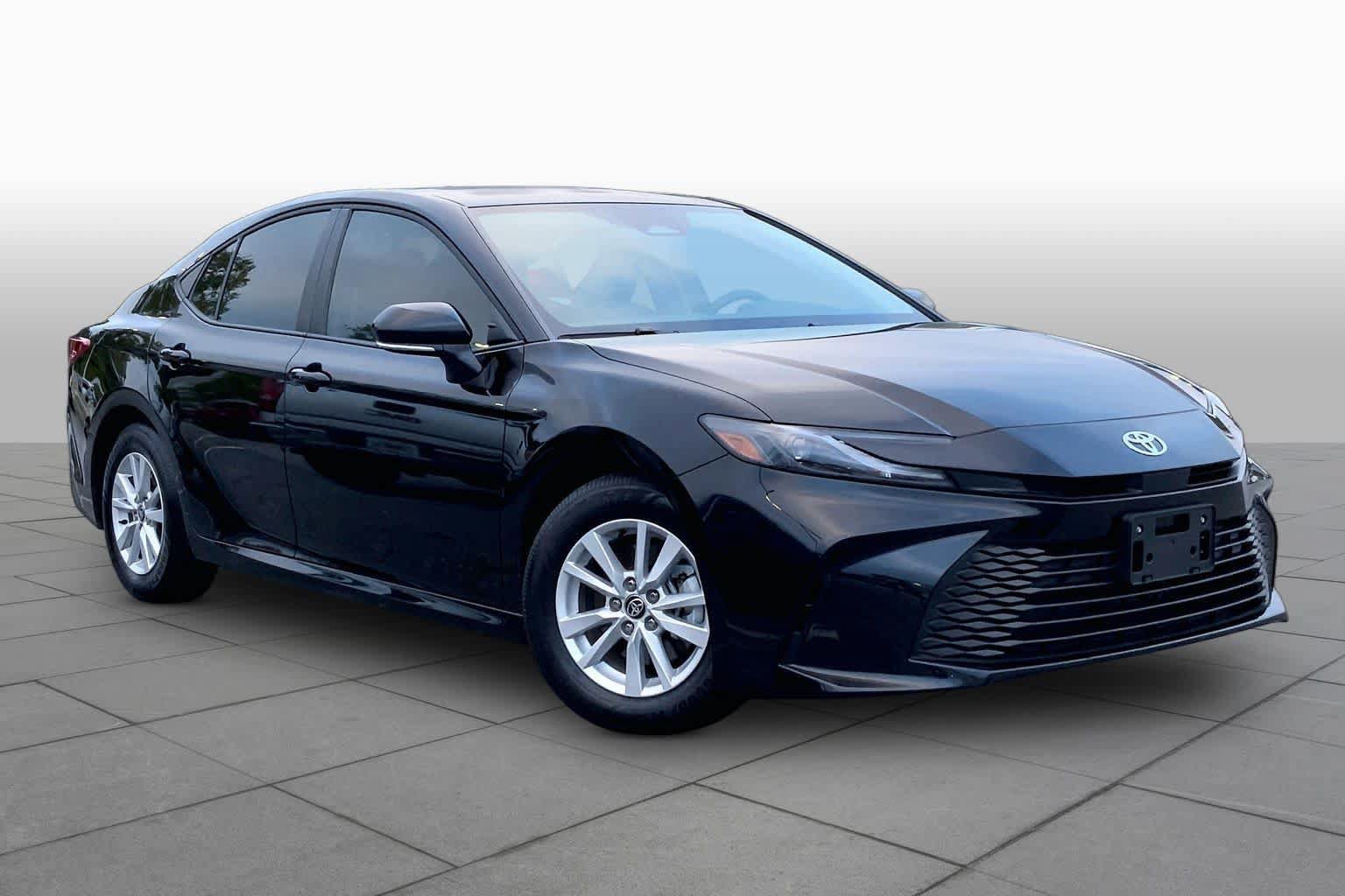 Used 2026 Toyota Camry LE w/ Convenience Package FWD image 3