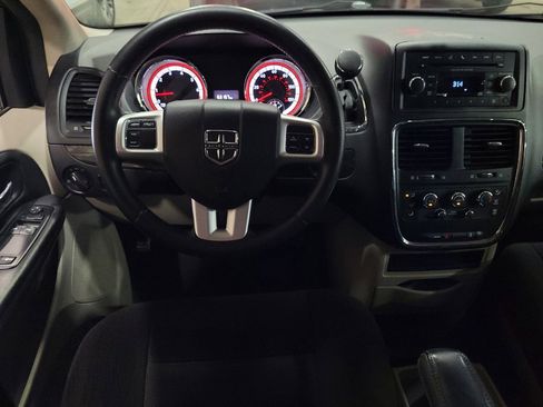 Used 2014 Dodge Grand Caravan SE w/ Quick Order Package 29E SE FWD image 22
