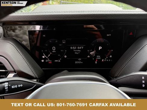 Used 2025 GMC Yukon XL Denali AWD/4WD image 14