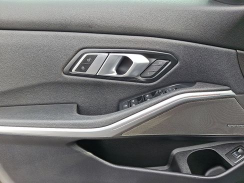 Used 2021 BMW 330i xDrive Sedan w/ Premium Package image 10