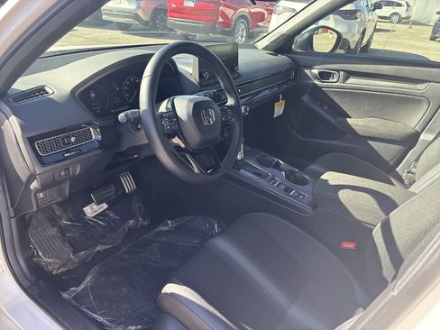 Used 2025 Honda Civic Sport image 2