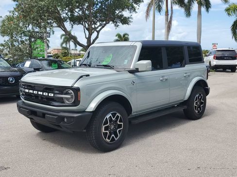 Used 2024 Ford Bronco Outer Banks AWD/4WD image 8