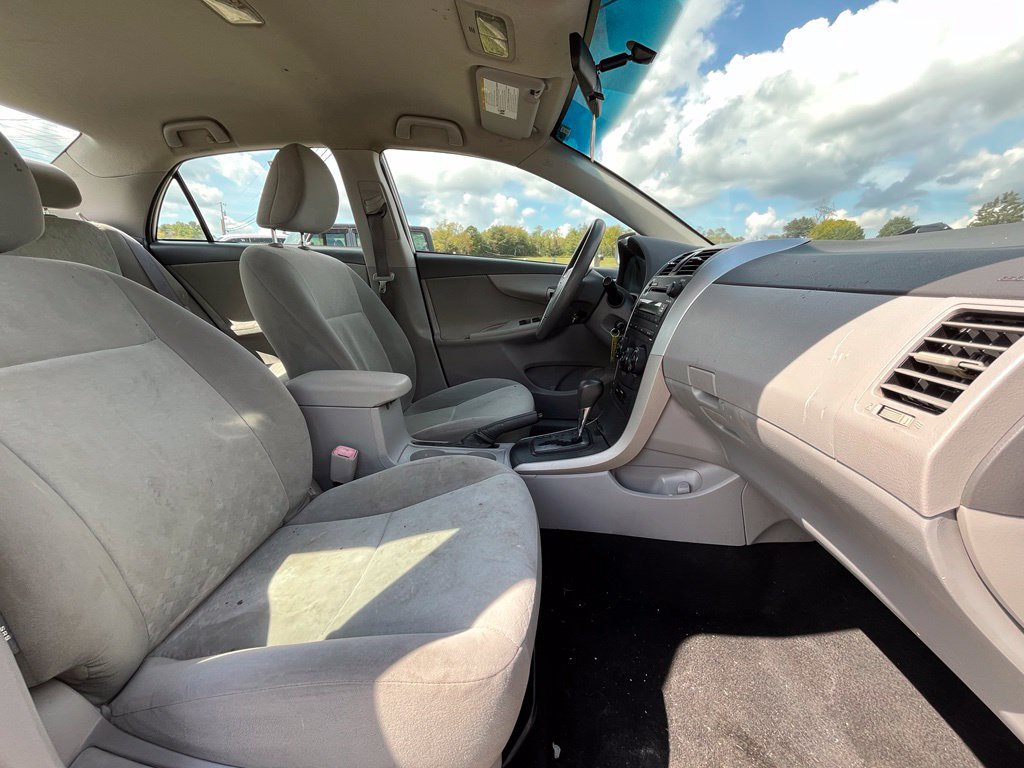 Used 2009 Toyota Corolla FWD image 30