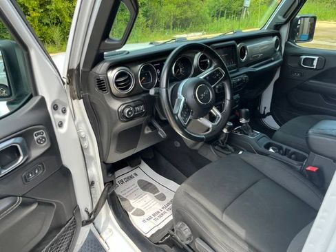 Used 2020 Jeep Wrangler Unlimited Sahara AWD/4WD image 10