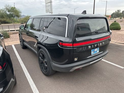 Used 2024 Rivian R1S Adventure image 4