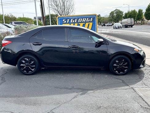 Used 2015 Toyota Corolla LE FWD image 2