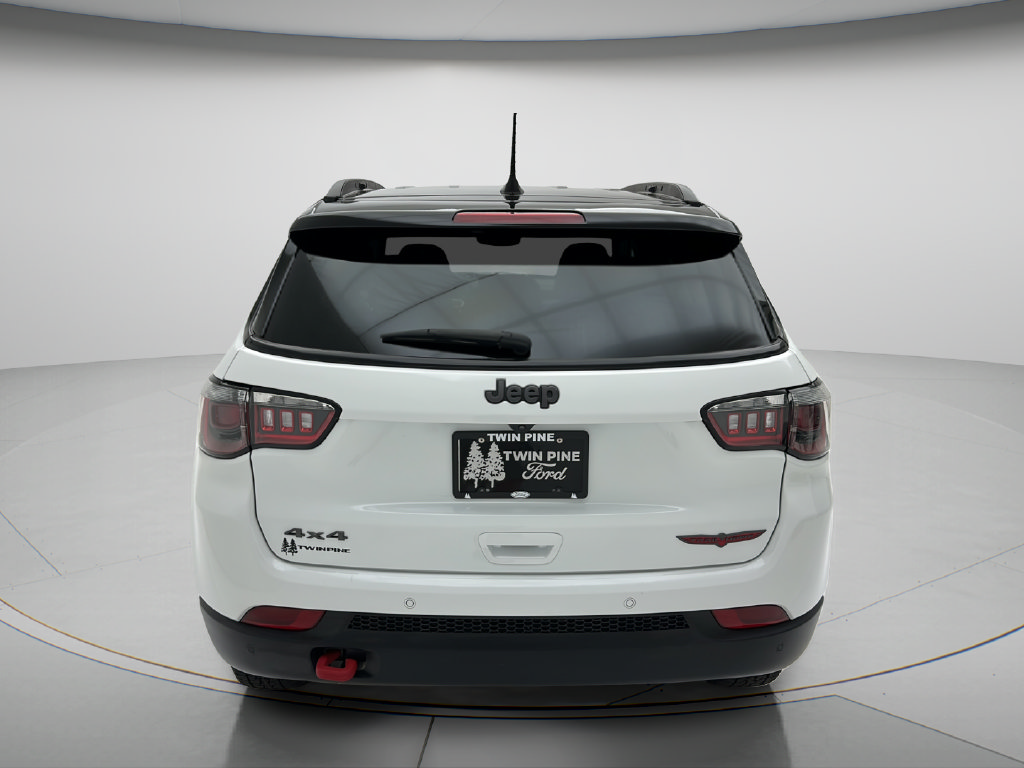 Used 2025 Jeep Compass Trailhawk AWD/4WD image 7