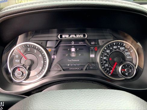 Certified 2021 RAM 1500 Laramie w/ Off Road Group AWD/4WD image 20