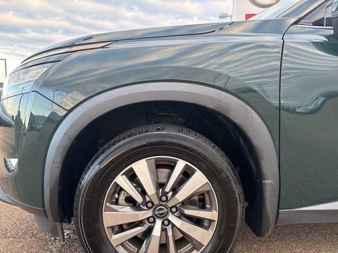 Used 2023 Nissan Pathfinder SL image 7