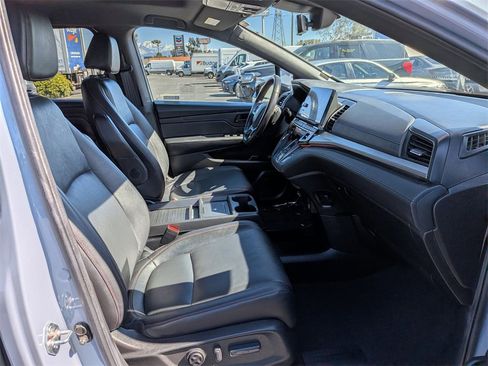 Used 2025 Honda Odyssey Sport-L image 31