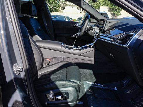 New 2026 BMW X6 M60i w/ Climate Comfort Package image 16