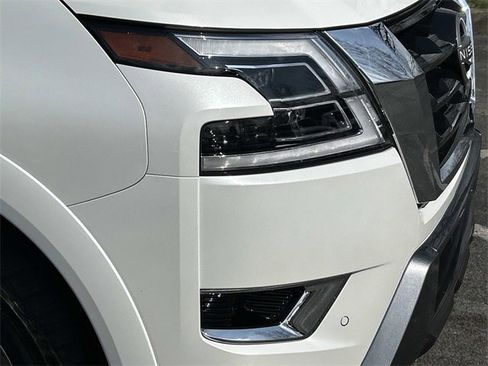 Used 2024 Nissan Armada Platinum w/ Captain's Chairs Package image 10