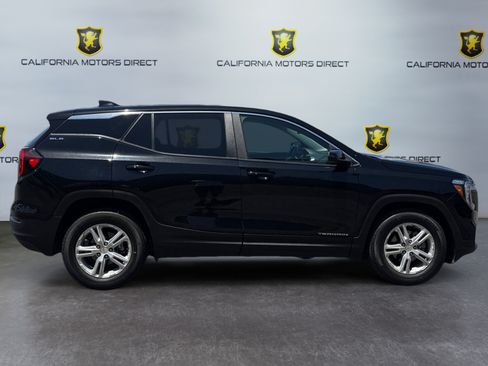 Used 2022 GMC Terrain SLE FWD image 6