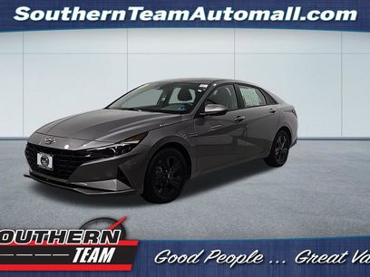 Used 2023 Hyundai Elantra SEL w/ Cargo Package