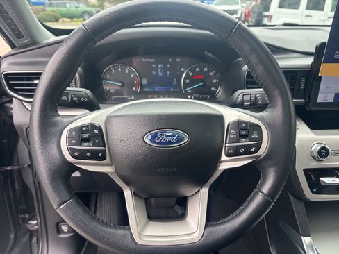 Certified 2023 Ford Explorer XLT w/ Equipment Group 202A AWD/4WD image 19