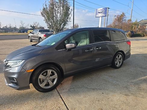 Used 2018 Honda Odyssey EX image 19