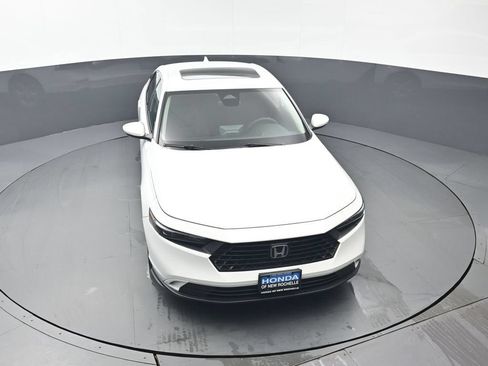 Certified 2024 Honda Accord EX image 42