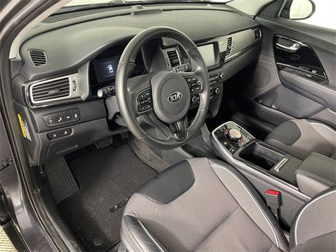 Used 2019 Kia Niro EX w/ Cold Weather Package 2.0 image 3