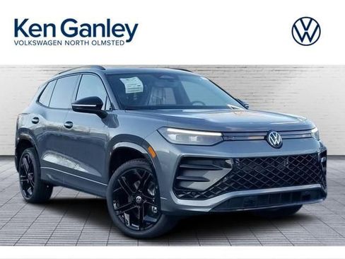New 2026 Volkswagen Tiguan SE R-Line AWD/4WD image 1